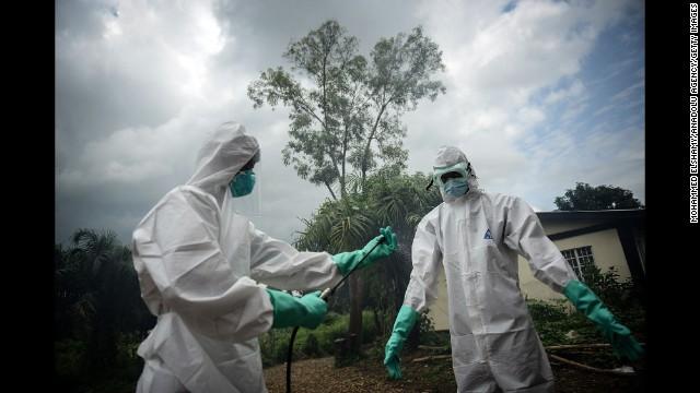 ebola zdravstveni delavci
